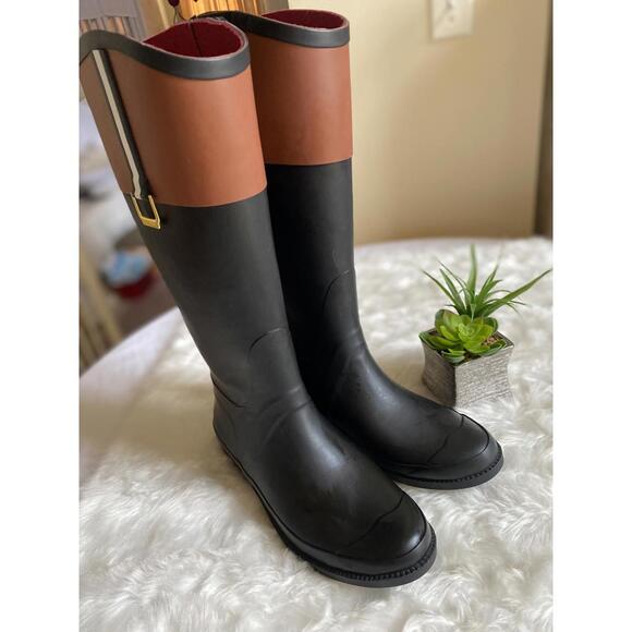 Tommy Hilfiger Two-Tone Tall Rubber Rain Boots with Buckle Detail Sise 9